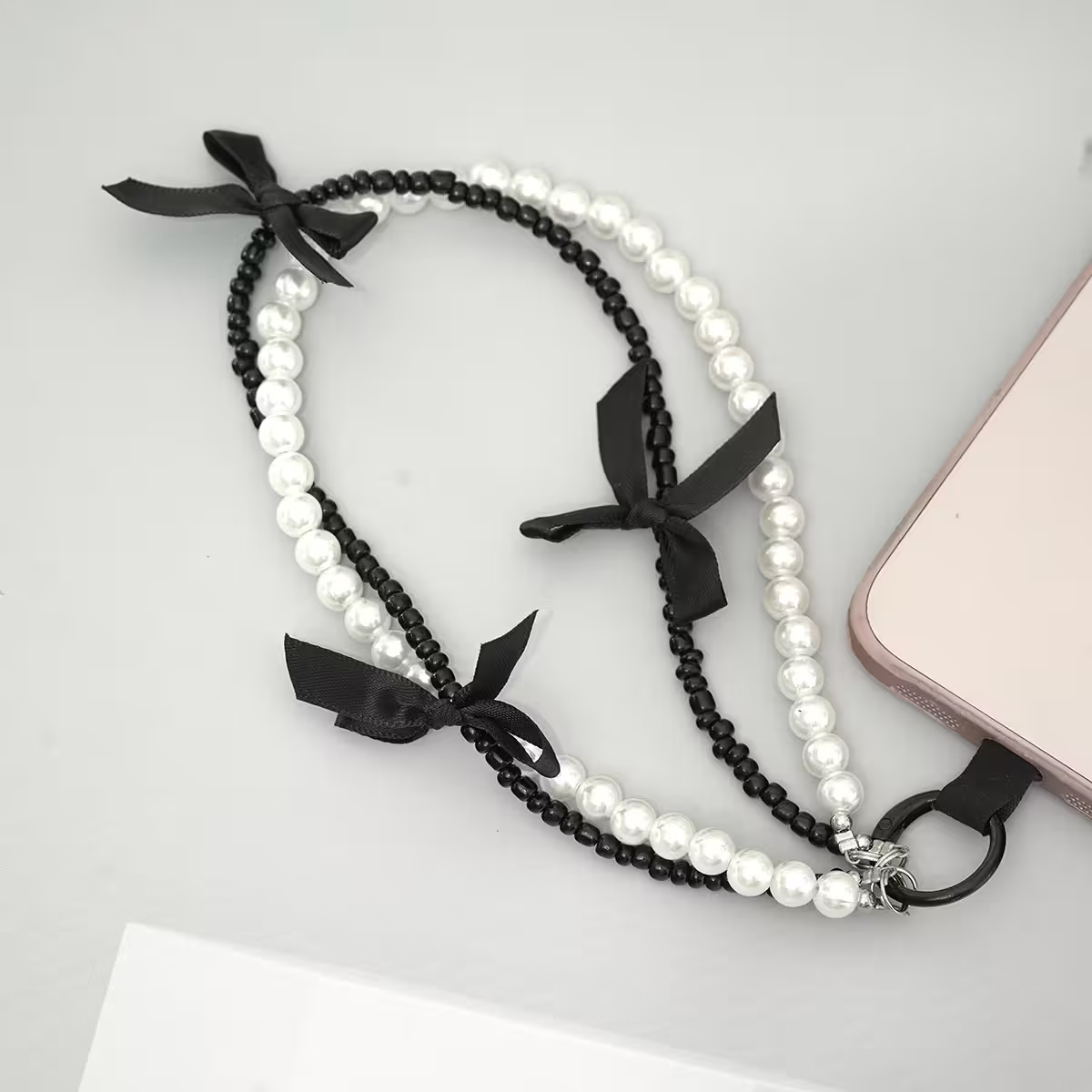 芭蕾風蝴蝶結珍珠&times;雙層手機腕帶掛繩&times;黑色-第3張