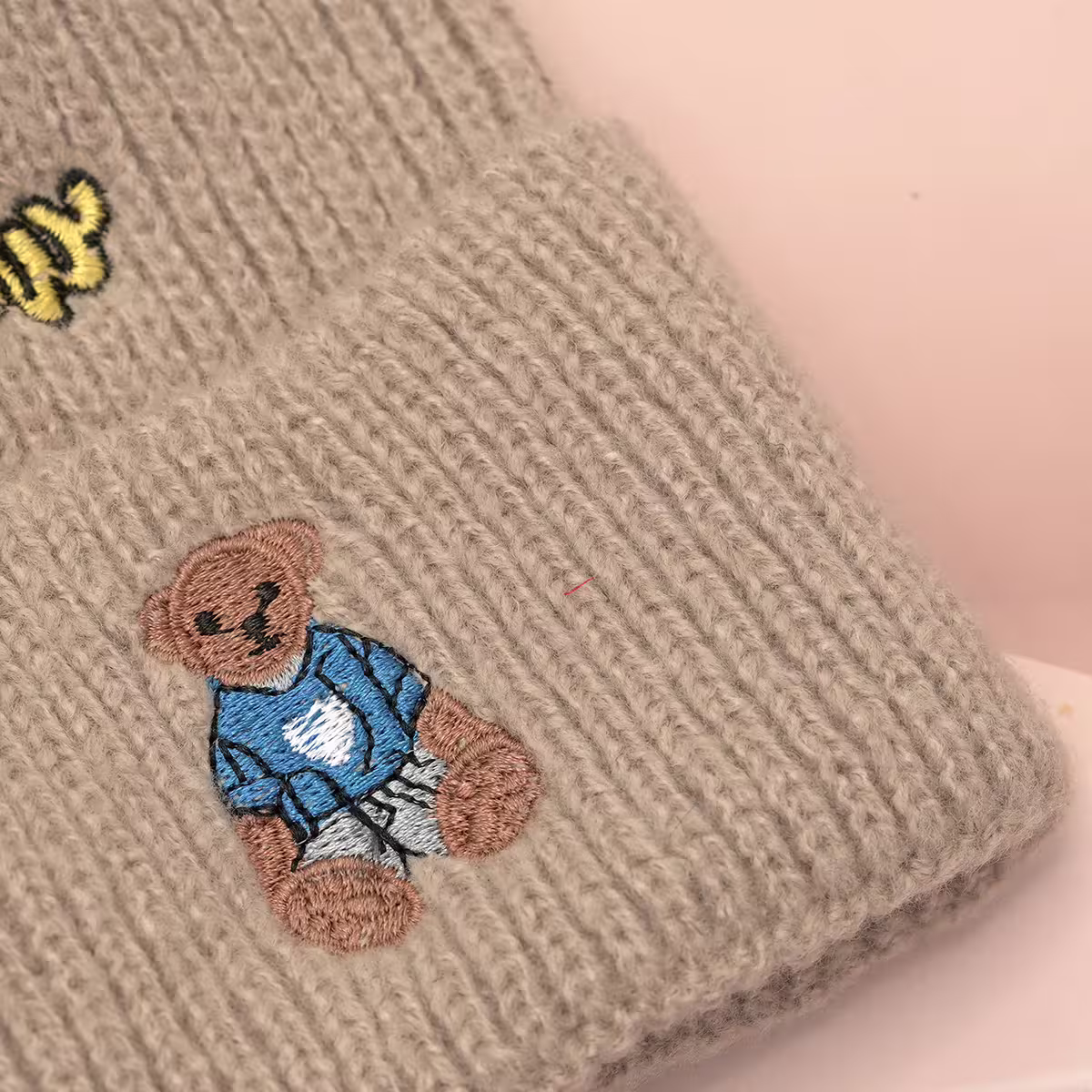 韓風刺鏽塗鴉&times;毛帽&times;卡其-第4張