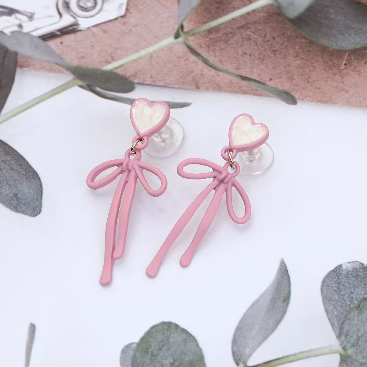 愛心粉紅蝴蝶領結&times;吊墜耳環-第1張