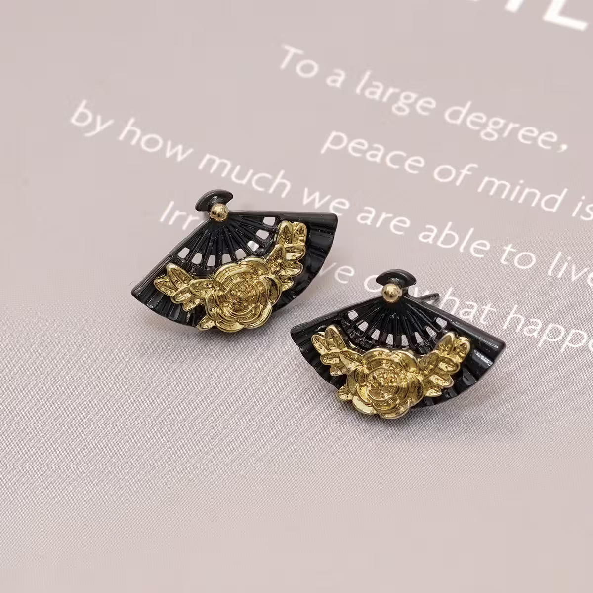 墨扇金牡丹&times;吊墜耳環-第1張