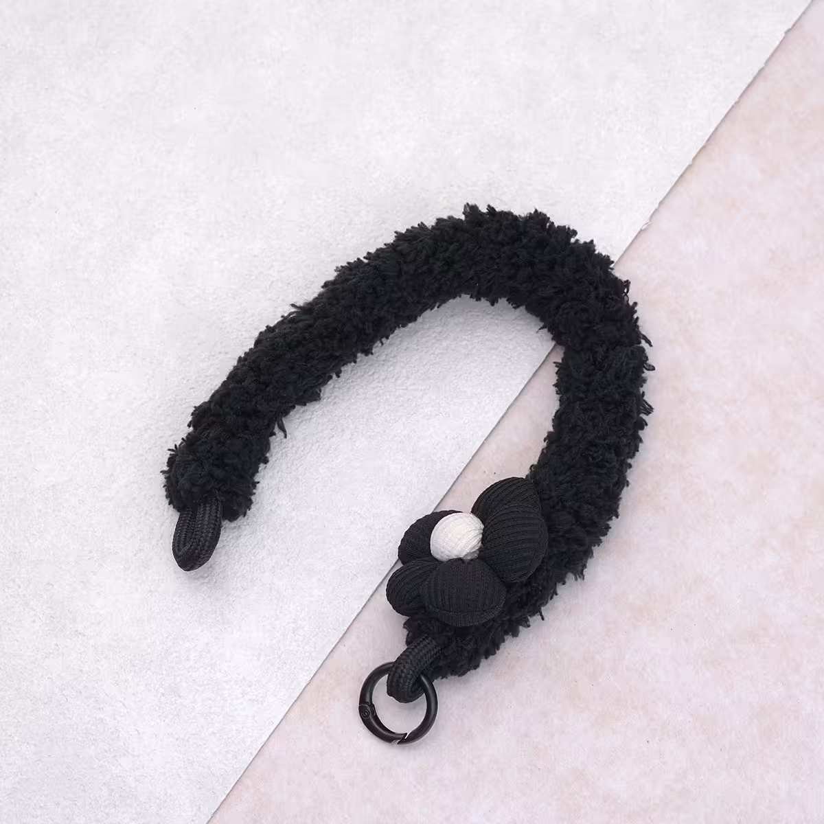 毛毛蟲小花朵&times;手機腕帶掛繩&times;黑色-第3張