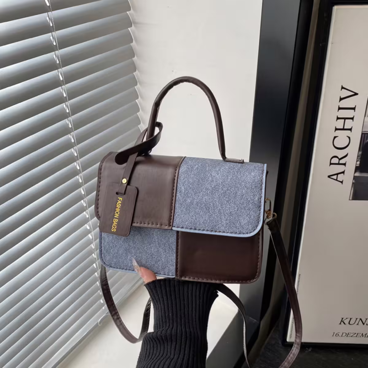 牛仔單寧皮革撞色&times;斜背包&times;深咖-第1張