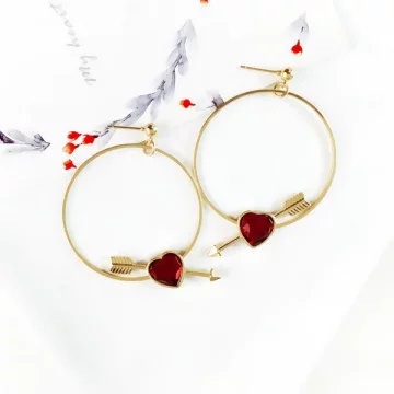 命中紅心&times;吊墜耳環.avif