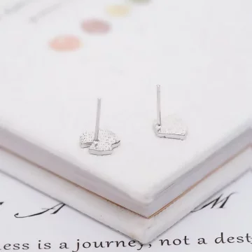 925銀針×水手制服×耳針.avif