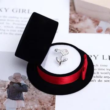 紳士禮帽×適用戒指/小耳釘×絨布盒.avif