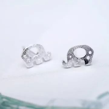 925銀針×鏤空小象×耳針.avif