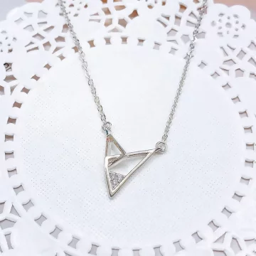 925銀飾×倒三角晶鑽相扣×鎖骨項鍊.avif