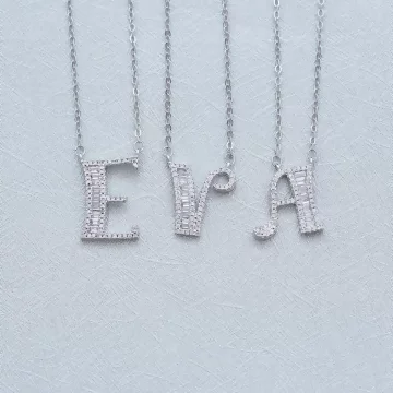 英文字母閃鑽×項鍊×V.avif