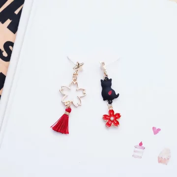 黑貓紅櫻流蘇×不對稱吊墜耳環.avif