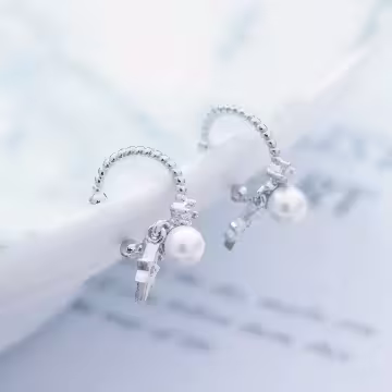 珍珠光芒×U型耳骨耳夾