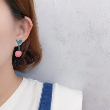 粉紅小櫻桃&times;吊墜耳環.avif