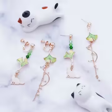 銀杏白貓螺旋流蘇×不對稱吊墜耳環