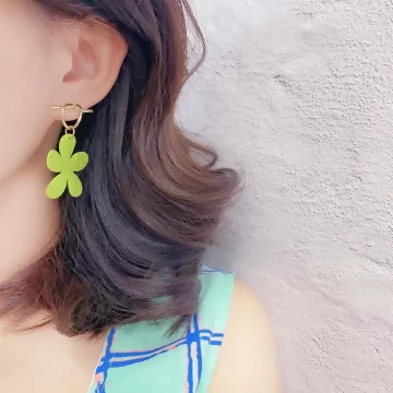 打結愛心小綠花&times;吊墜耳環.avif