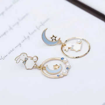 小兔彎月星空圓環×不對稱吊墜耳環×共二色.avif