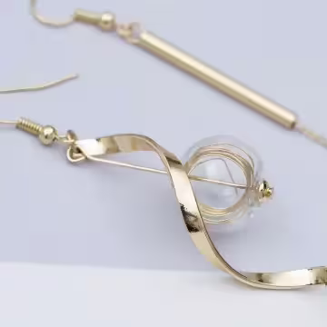 螺旋金屬玻璃球×不對稱吊墜耳勾