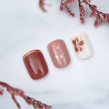 朱槿磚紅璀金亮面×穿戴式手指甲片×二十四入 .avif