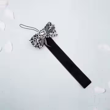 山茶花黑白毛呢×手機腕帶掛繩