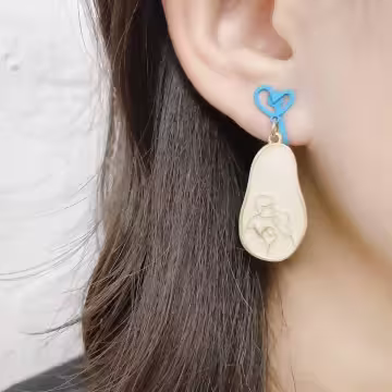 我的戀人撞色愛心&times;不對稱吊墜耳環