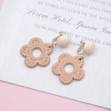 類編織大花朵×螺旋耳夾.avif