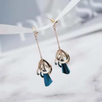 金屬鏤空花瓣藍晶柱×吊墜耳環.avif