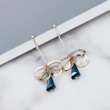 金屬鏤空花瓣藍晶柱×螺旋耳夾.avif