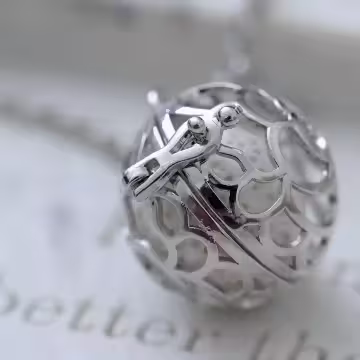 嬌豔玫瑰花×薰香火山石×長項鍊