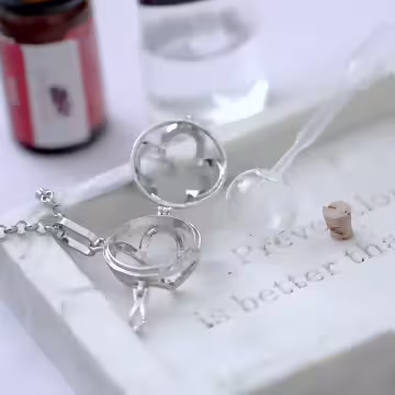 四葉幸運草×薰香玻璃寶瓶×長項鍊