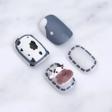 蔚藍立體小乳牛亮面×穿戴式手指甲片×二十四入 .avif