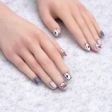 蔚藍立體小乳牛亮面×穿戴式手指甲片×二十四入 .avif