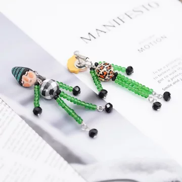 小人偶串珠&times;不對稱螺旋耳夾.avif