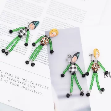 小人偶串珠&times;不對稱螺旋耳夾.avif
