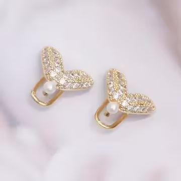 魚尾愛心晶鑽珍珠&times;U型耳骨夾