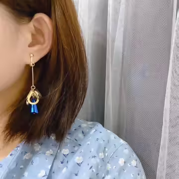 金屬鏤空花瓣藍晶柱×螺旋耳夾