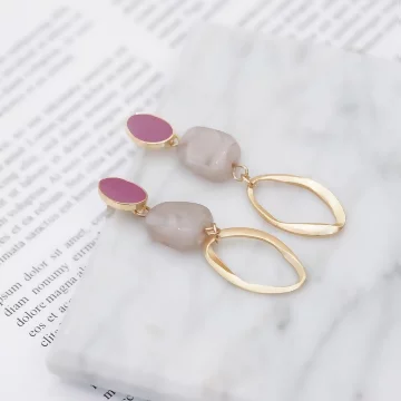 撞色玉石紋不規則圓環×吊墜耳環×共二色.avif