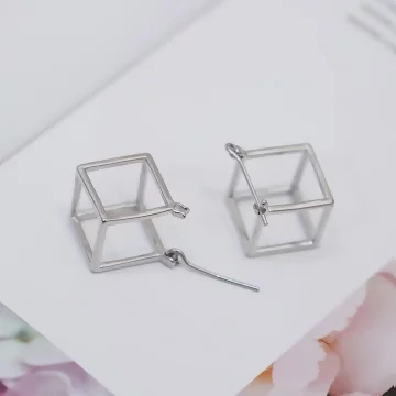 鏤空幾何立方體×耳環×共二色.avif