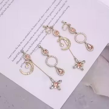 華麗宮廷月亮粉晶×不對稱吊墜耳環