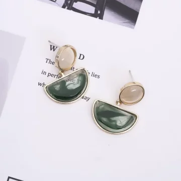 半圓煙綠泫染貓眼石×吊墜耳環.avif