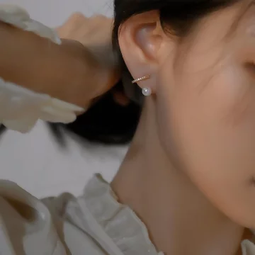 一字鑽珍珠×蚊香盤U型耳夾.avif