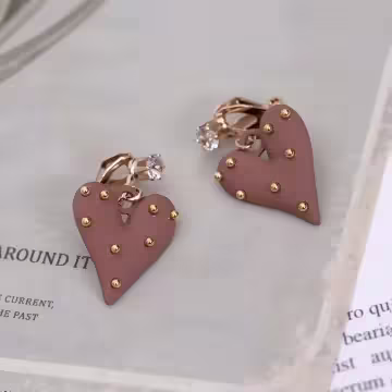 金色波點愛心&times;三角耳夾