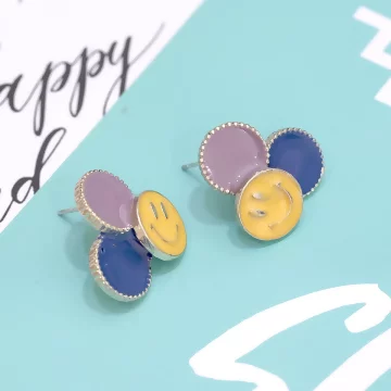 撞色笑臉×耳環.avif