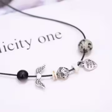 愛心翅膀金屬石頭&times;皮革項鍊