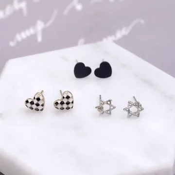 黑白格子愛心星星×三套件耳環組.avif
