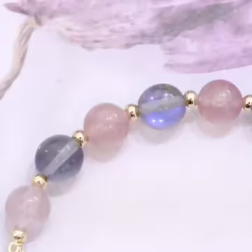 草莓灰晶石彎管垂珠×固定式串珠手鍊