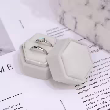 絲絨六角型×適用對戒×絨布盒×白色