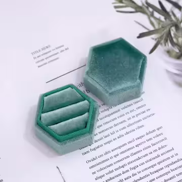 絲絨六角型×適用對戒×絨布盒×綠色