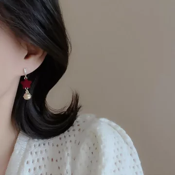 紅絲絨星星鈴鐺×吊墜耳環.avif