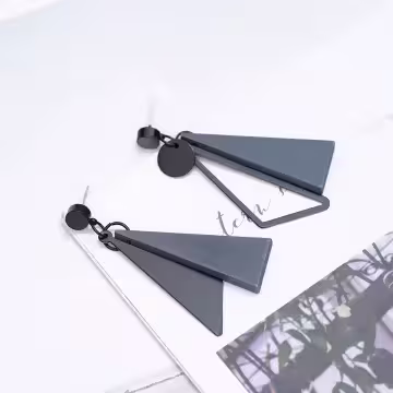 霧霾藍黑木頭三角×不對稱吊墜耳環