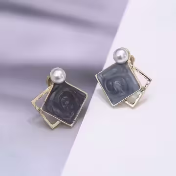斜方暈藍珍珠&times;三角耳夾