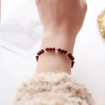 小石榴琉璃流蘇×固定式串珠手鍊 .avif