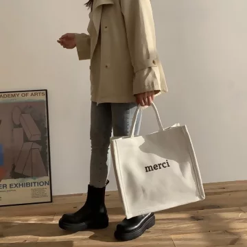 極白×手提袋×白色.avif